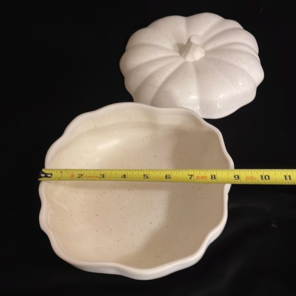 Pumpkin Tureen from Anthropologie. M - Picture 6 of 7